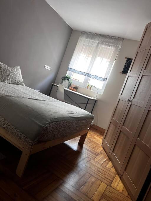 Appartamento Amplio Piso A 400M De La Playa Gijón Esterno foto